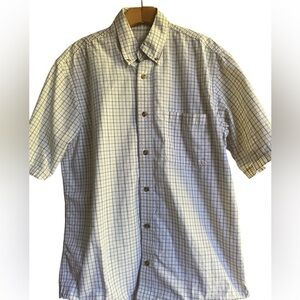 Cabela’s Men’s shirt Medium Button Front Short Sleeve Shirt Green plaid